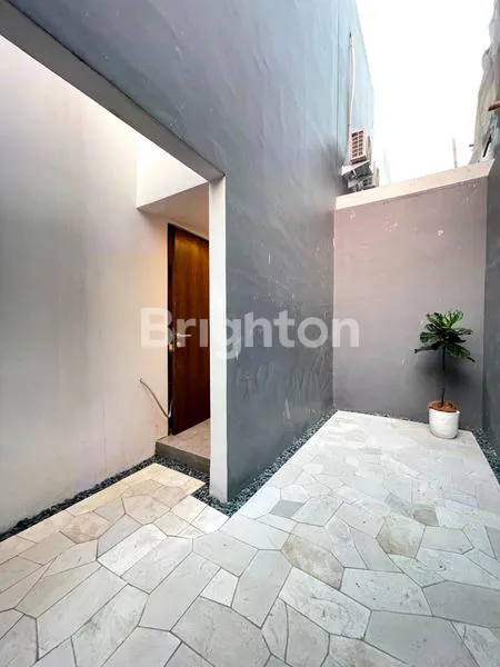 image RUMAH 2 LANTAI FULLY FURNISH CLUSTER FREJA BSD  (6)