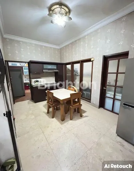 image RUMAH MEWAH GIRILOKA BSD CITY BANGUNAN MANDIRI POSISI DI HOEK PARKIR BISA BANYAK (5)