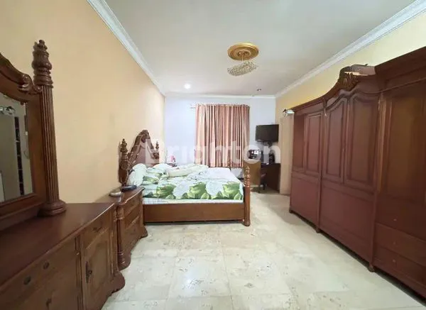 image RUMAH MEWAH GIRILOKA BSD CITY BANGUNAN MANDIRI POSISI DI HOEK PARKIR BISA BANYAK (7)