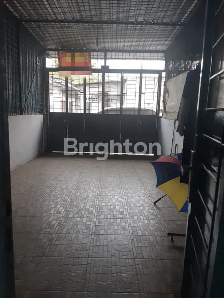 image RUKO INTI KOTA. JL. PUNAK. DEKAT KE PLAZA MEDAN FAIR. INCLUDE 4 UNIT AC. ADA GARASI MOBIL (1)