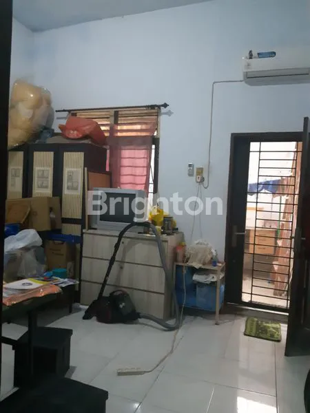 image RUKO INTI KOTA. JL. PUNAK. DEKAT KE PLAZA MEDAN FAIR. INCLUDE 4 UNIT AC. ADA GARASI MOBIL (8)