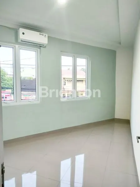 image RUMAH / RUKO HOOK LUAS INTI KOTA. JL. JAMBI - JL. GB. JOSHUA. JALAN KAKI KE SEKOLAH SUTOMO 1 (5)