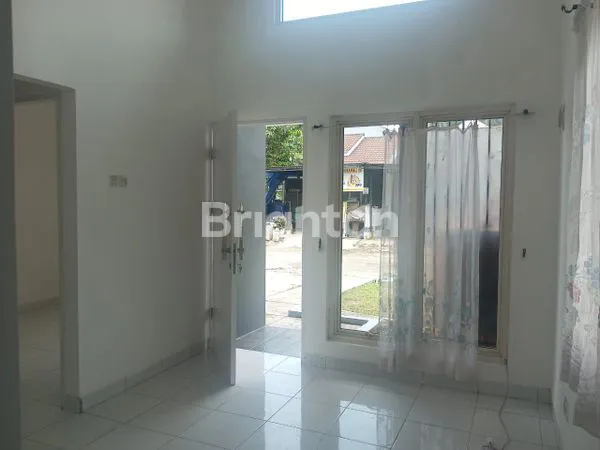 image DISEWAKAN RUMAH CITRALAND (3)