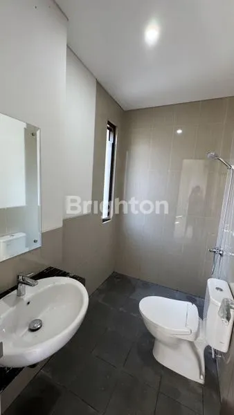 image GREEN CRYSTAL SUMMARECON (3)