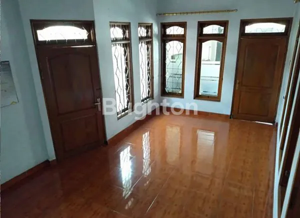 image RUMAH USAHA DEKAT UNIVERSITAS KANJURUHAN MALANG (3)