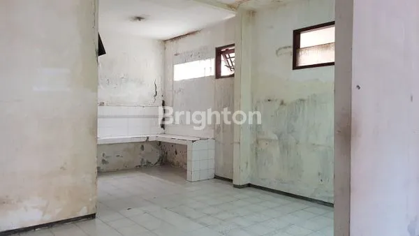 image RUMAH JL CIPUNEGARA LOKASI STRATEGIS DEKAT SUTOS, RKZ, RS DARMO, CIPUTRA WORLD COCOK UNTUK USAHA  (8)