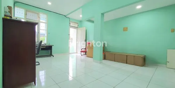 image RUMAH 2LT SIAP HUNI DI KELAPA GADING, ROW 3 MOBIL, BEBAS BANJIR (4)