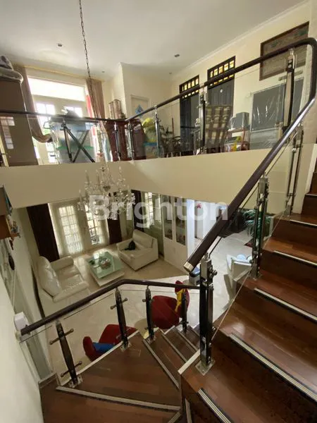 image RUMAH HOOK 2 LANTAI MINIMALIS MODERN,BABATAN PRATAMA (4)