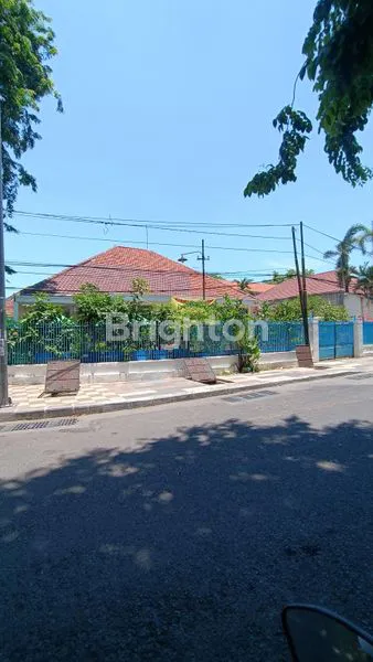 image RUMAH USAHA TENGAH KOTA JL. JAKSA AGUNG SUPRAPTO KOMERSIAL AREA DEKAT KE KOTAMADYA GRAND CITY GENTENG UNDAAN TUNJUNGAN PANGLIMA SUDIRMAN (2)