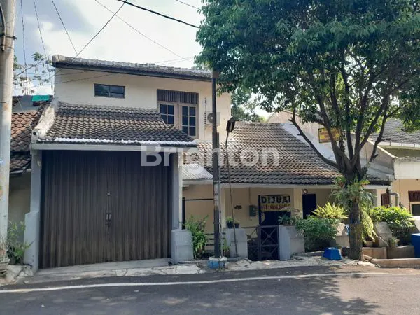 DIJUAL RUMAH DITENGGER JUAL RUMAH  HITUNG TANAH