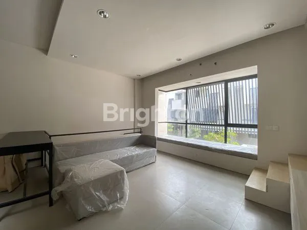 image RUMAH TABEBUYA CLUSTER IMPRESAHAUS 3 LANTAI BSD CITY TANGERANG (3)