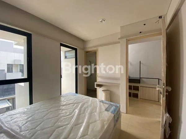 image RUMAH TABEBUYA CLUSTER IMPRESAHAUS 3 LANTAI BSD CITY TANGERANG (6)