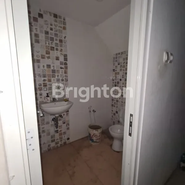 image RUKO DI PINGGIR JALAN BESAR COCOK UNTUK RESTO ATAU MINI MARKET (3)