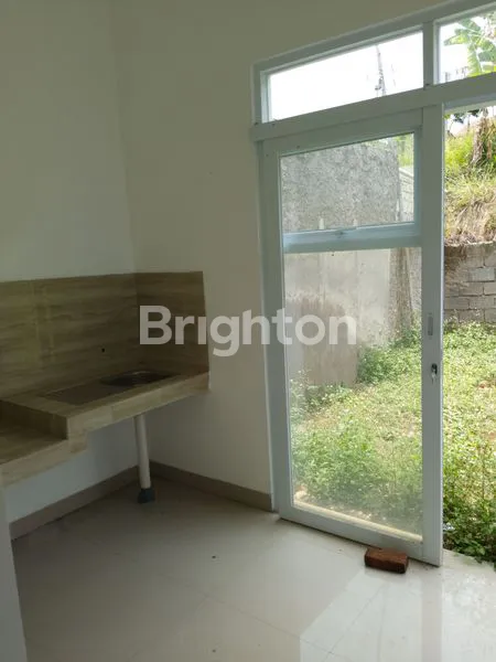 image RUMAH CANTIK ADEM NYAMAN MENARA REGENCY CINUNUK KAB BANDUNG (6)