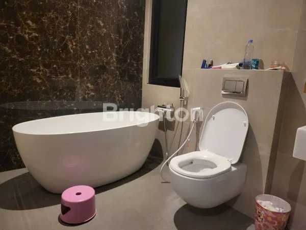 image RUMAH TINGGAL DI KAWASAN BISNIS, ADA KIOS DISEBELAH RUMAH (5)