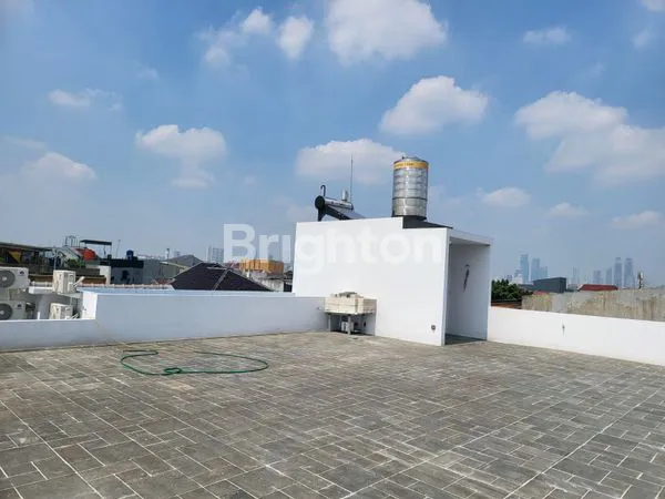 image RUMAH TINGGAL DI KAWASAN BISNIS, ADA KIOS DISEBELAH RUMAH (7)