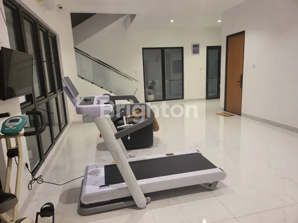 image RUMAH TINGGAL DI KAWASAN BISNIS, ADA KIOS DISEBELAH RUMAH (6)