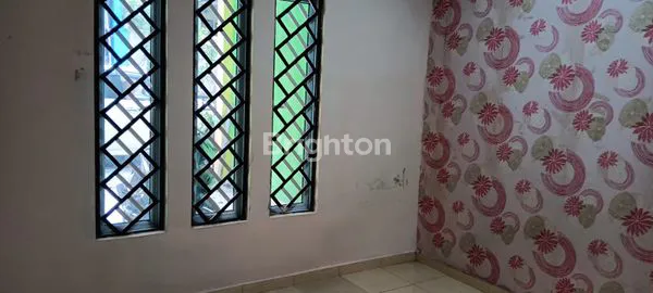 image RUMAH DI  LOKASI STRATEGIS TIBAN BARU (4)