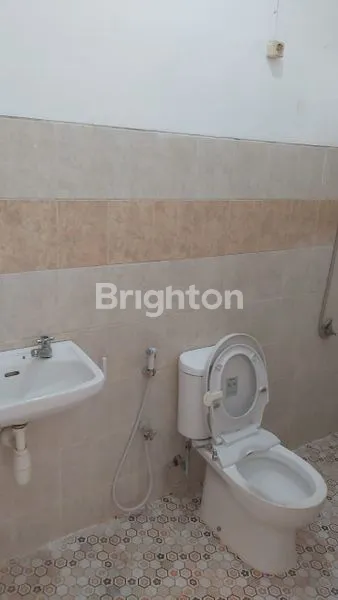 image DISEWAKAN RUMAH 2 LT DI PAKUWON CITY. HANYA SELANGKAH KE PAKUWON CITY MALL (5)