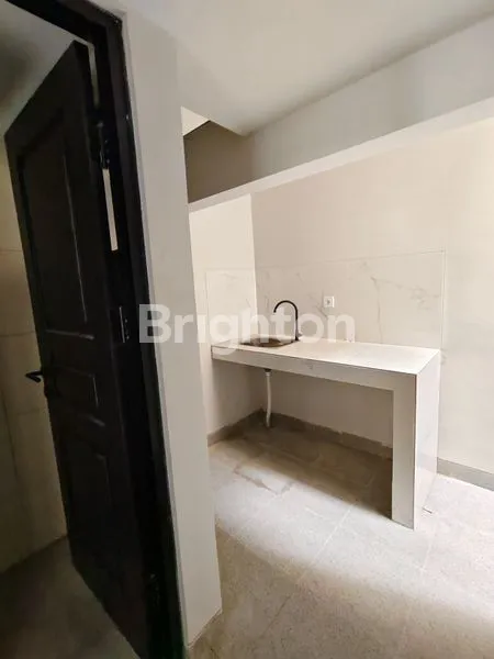 image RUMAH MODERN MINIMALIS SEKTOR 7 GADING SERPONG TANGERANG (3)