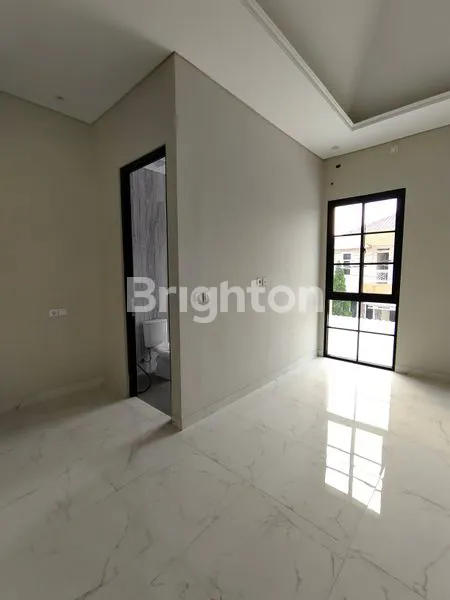 image RUMAH MODERN MINIMALIS SEKTOR 7 GADING SERPONG TANGERANG (5)
