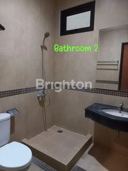 image RUMAH SEMI FURNISHED LUAS TERAWAT DI HUNIAN BERKELAS RAFFLES HILLS CIBUBUR, JAKARTA TIMUR (8)