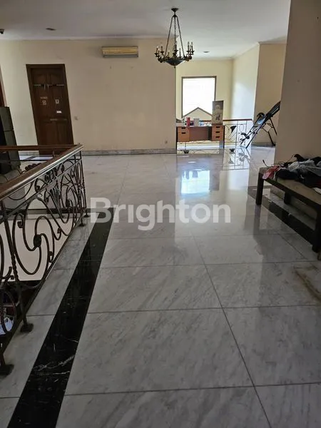 image RUMAH DI JALAN RAYA BISA UNTUK USAHA DI SUNTER (2)