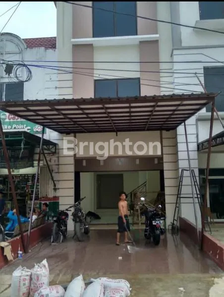 image RUKO CANTIK DIJUAL CEPAT DI LOKASI YANG CUKUP STRATEGIS, JALAN RAYA BENGKURING (1)