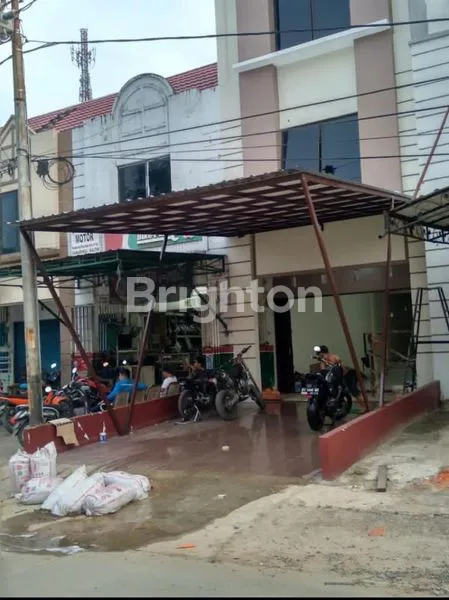 image RUKO CANTIK DIJUAL CEPAT DI LOKASI YANG CUKUP STRATEGIS, JALAN RAYA BENGKURING (3)
