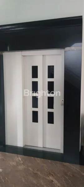 image RUMAH 3 LANTAI STRATEGIS DAERAH GREEN MANSION JAKARTA BARAT (3)