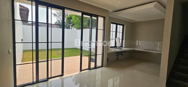 image RUMAH MODERN CLASSIC SIAP HUNI  (7)