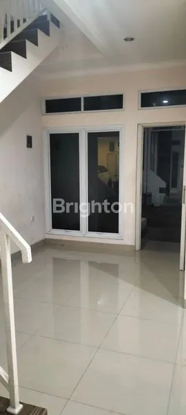 image RUMAH CLUSTER MODERN 2 LANTAI STRATEGIS DEKAT PASKAL HYPERSQUARE (6)