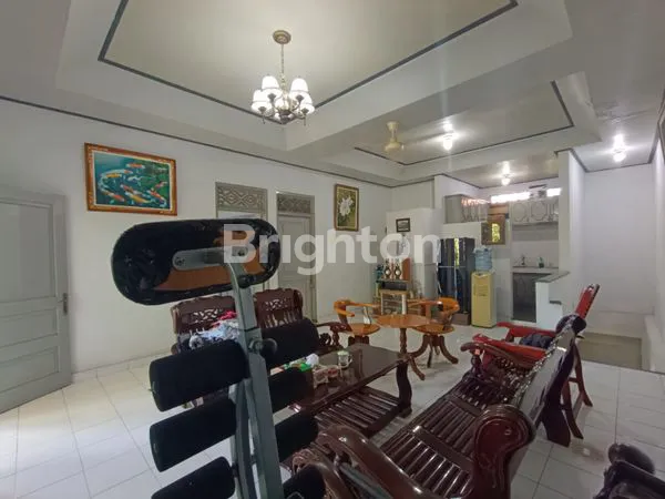 image RUKO DENGAN TANAH YANG LUAS TERLETAK DI PINGGIR JALAN (7)