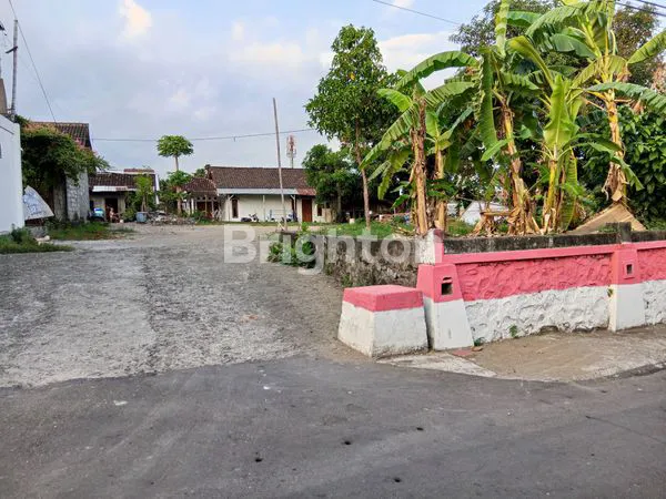 image TANAH PEKARANGAN DI UTARA BANDARA ADISUCIPTO (1)