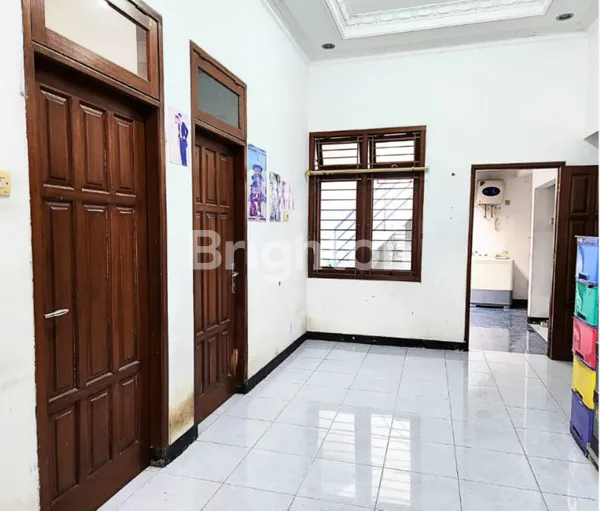 image RUMAH 1.5 LANTAI LOKASI STRATEGIS DEKAT PAKUWON MALL DI SIMPANG DARMO (6)