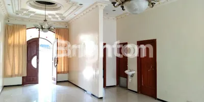 image RUMAH MEWAH DAN TERAWAT DI SATELIT (5)