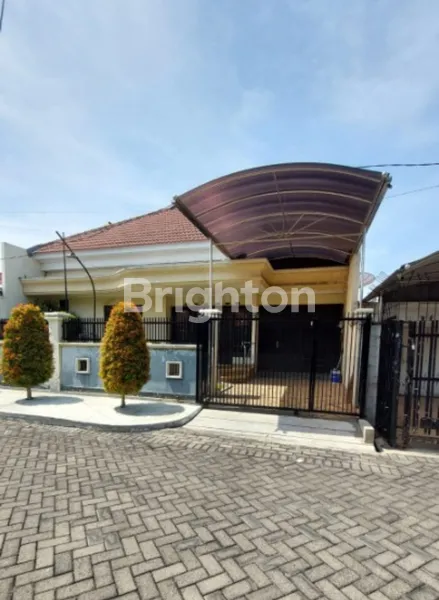 image RUMAH SANGAT TERAWAT DI LOKASI TERBAIK MANYAR TIRTOMOYO, SURABAYA TIMUR (1)