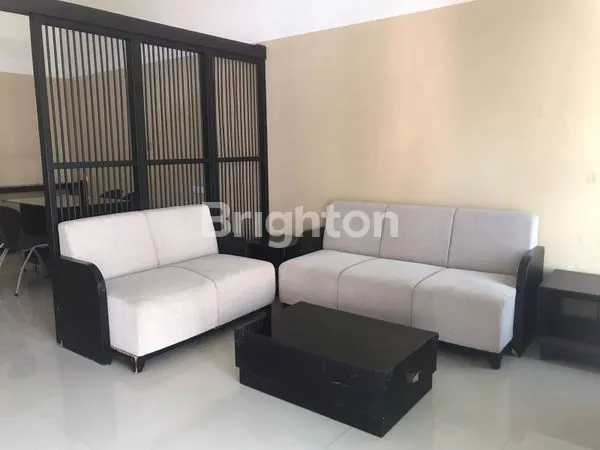 image RUMAH SIAP HUNI FURNISH SUKOLILO DIAN REGENCY (1)