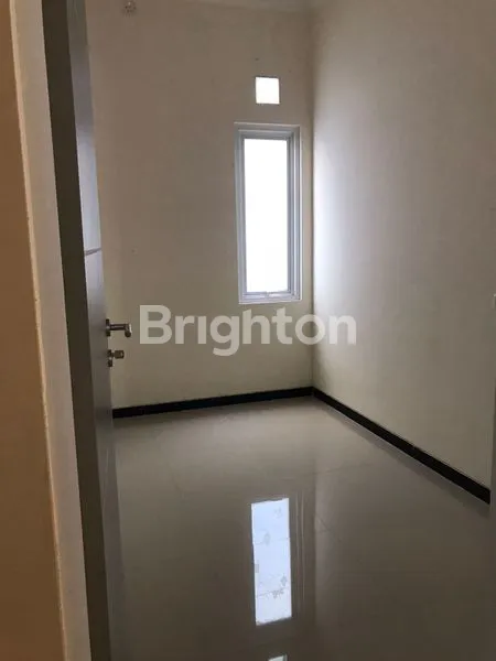 image RUMAH SIAP HUNI FURNISH SUKOLILO DIAN REGENCY (2)