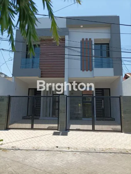 image JUAL RUMAH 2 LANTAI BARU GRESS AMERICAN STANDART KLAMPIS SEMOLO BARAT DEKAT MERR (1)