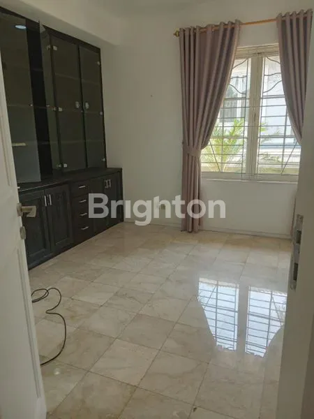 image RUMAH 2 LANTAI CLUSTER DANAU BIRU LIPPO CENTRAL LIPPO KARAWACI CENTRAL (3)