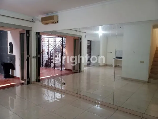 image DIJUAL RUMAH DELATINOS, CLUSTER LA VINTAGE, BSD CITY, TANG SEL (5)