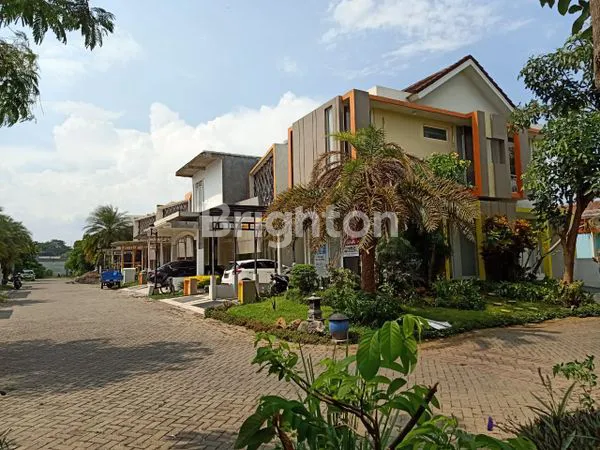 image RUMAH HOOK FULL FURNISH DI PERMATA JINGGA LOWOKWARU MALANG (13)
