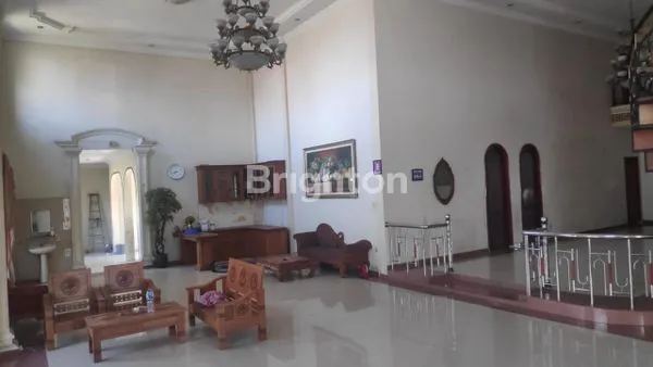 image RUMAH MEWAH SIAP HUNI DEKAT AIRPORT PEKANBARU (4)