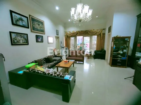 image RUMAH BESAR DI PERMATA JINGGA, SUHAT MALANG (2)