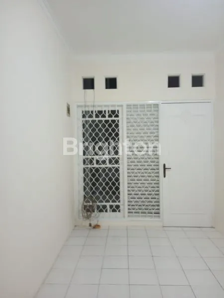 image RUMAH NYAMAN DAN TERAWAT DI NUSALOKA BSD (3)