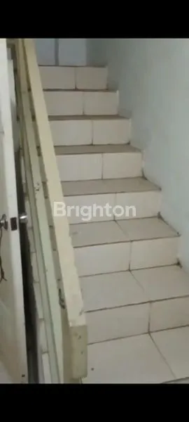 image RUMAH 3 LANTAI COCOK UNTUK KOST JELAMBAR (5)