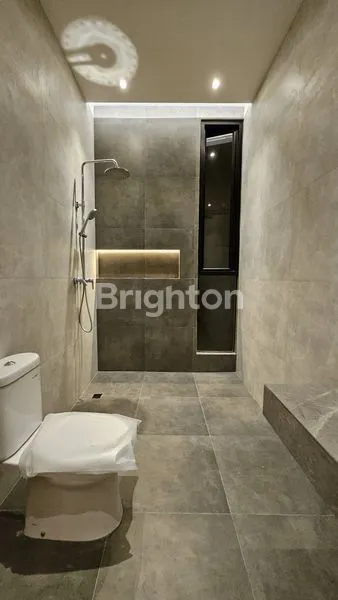 image RUMAH BANGUNAN BARU 3,5 LANTAI DI SUNTER AGUNG PERMAI JAKARTA UTARA (7)