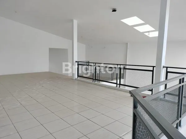 image JARANG ADA RUMAH 3 LANTAI MULTIFUNGSI (6)