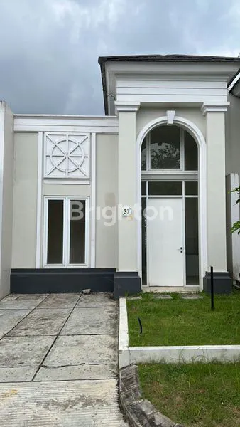 image CLUSTER CLOVER TIPE CASPIA (1)